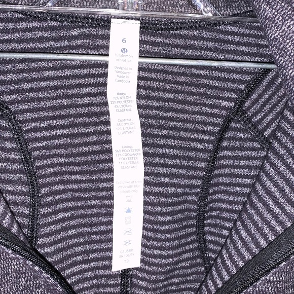 Lululemon women’s black size 6 jacket - Picture 3 of 6